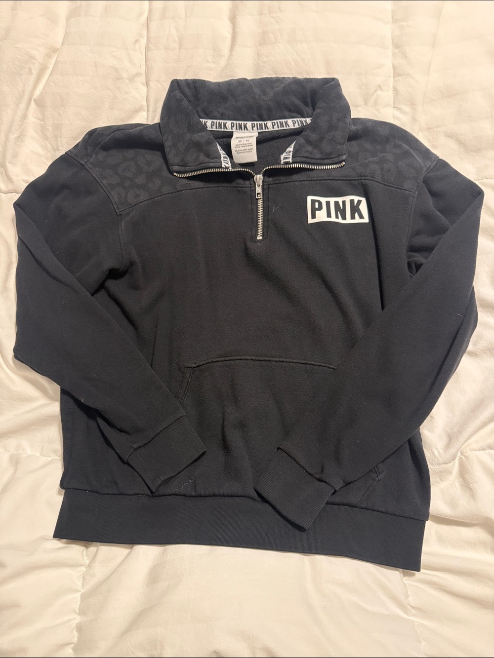PINK Victoria's Secret - Black Leopard Quarter-Zip Logo Sweatshirt - Extra Small
